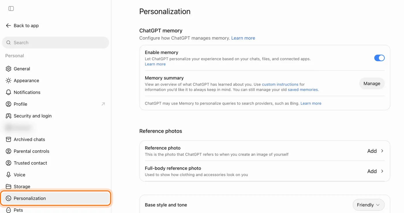 La configuración de ChatGPT, con "Personalization" (Personalización) marcado en la lista de la izquierda y la página abierta.
