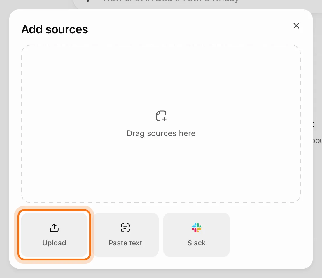 La ventana Add sources: un área Drag sources here, y debajo Upload, marcado, Paste text y Slack.